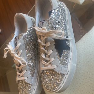 Brand new- never worn GOLDEN GOOSE size 38 style- HI Star Classic